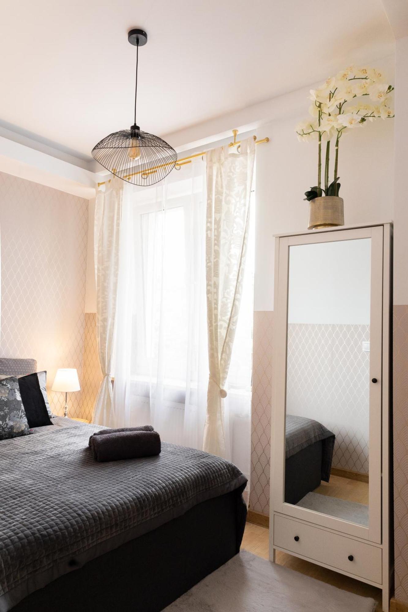 Clicktheflat Szkolna Palace Of Culture Apart Rooms Varšava Pokoj fotografie